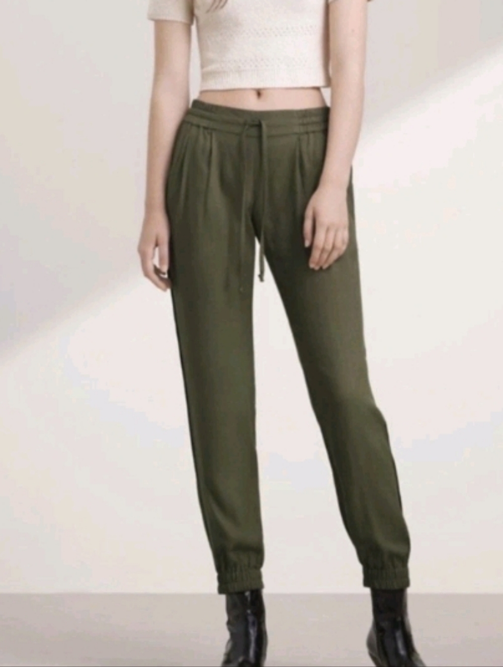 ARITZIA TNA Talula Lightweight Jogger Pant In Olive Green Sz L